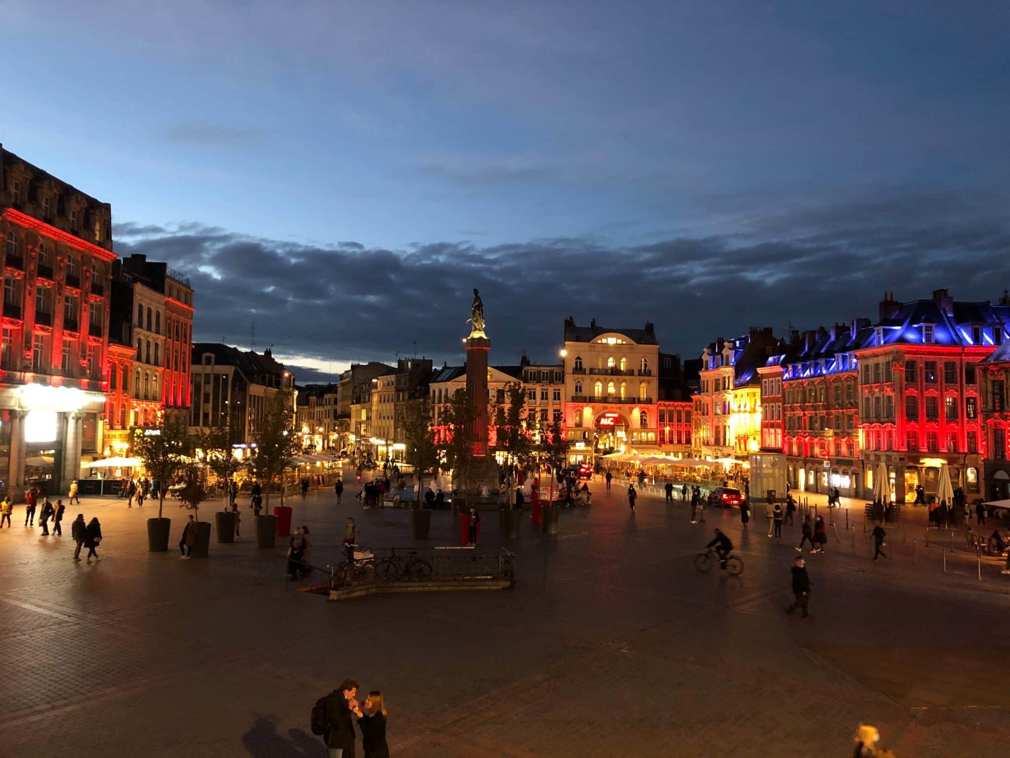 Centre de Lille de nuit, quartier de vie des étudiants de l'école de commerce