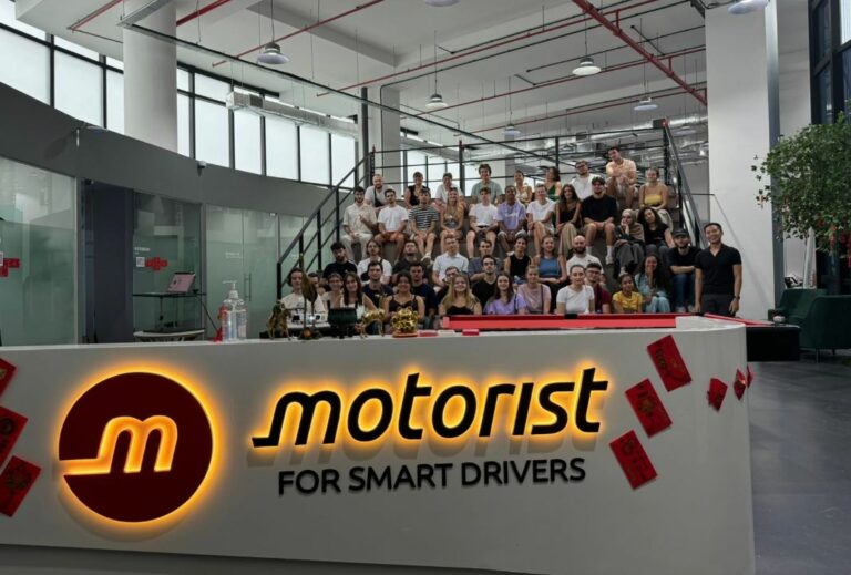 Visite des locaux de Motorist à Singapour : Une immersion dans l&rsquo;innovation technologique automobile