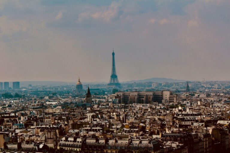 Vue de Paris avec la Tour Eiffel